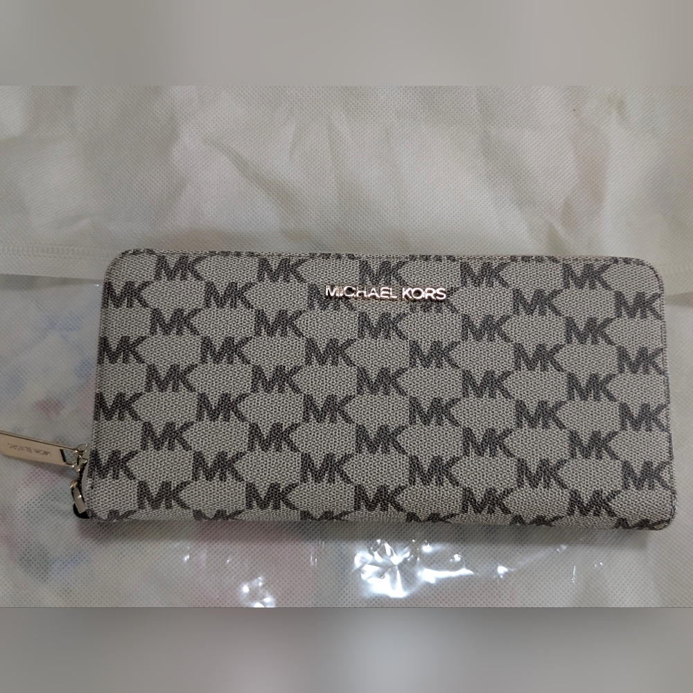 Authentic Michael Kors Monogram Wallet